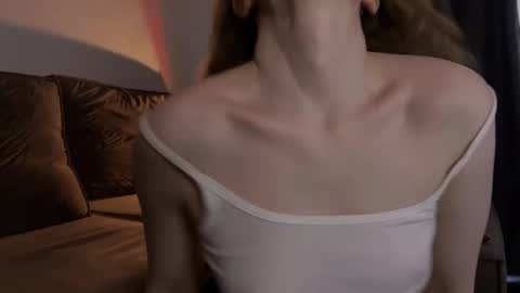 Snapshot of purity_ring chatting on 03/08/25, 12:20 Marie online show from 03/08/25, 12:20