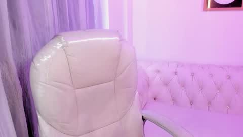 Snapshot of purple_slut_ chatting on 03/12/25, 08:41 Anna online show from 03/12/25, 08:41