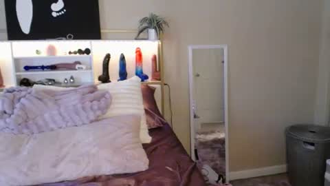 Snapshot of purple_sub chatting on 10/09/25, 03:54 Purple online show from 10/09/25, 03:54