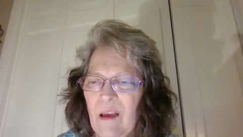 Snapshot of purplegrass66 chatting on 02/25/25, 07:52 Purplegrasses online show from 02/25/25, 07:52