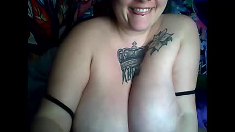 Snapshot of purplepantied23 chatting on 01/10/25, 07:21 Jelly online show from 01/10/25, 07:21