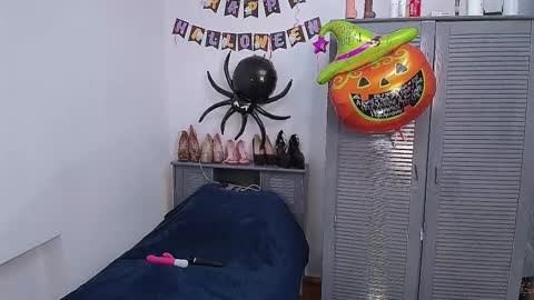 Miko online show from 10/27/25, 06:01