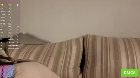 Snapshot of purssophie chatting on 10/28/25, 05:33 Sophie Fav patterns 99199444press my buttons see what happens online show from 10/28/25, 05:33