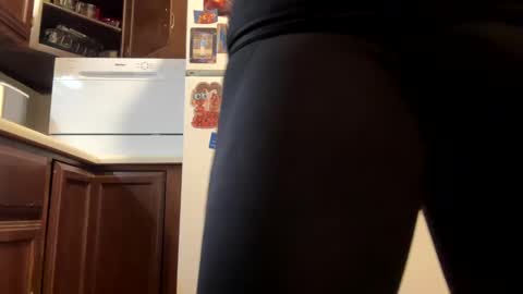 puss123176428 online show from 12/03/24, 10:29