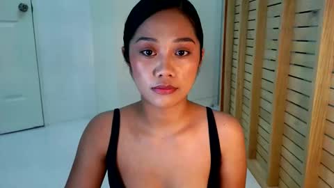 Snapshot of pussyc4t_doll chatting on 11/19/25, 12:54 Marj33 online show from 11/19/25, 12:54