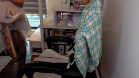 Snapshot of pussycash chatting on 09/15/25, 06:35 POCCA online show from 09/15/25, 06:35