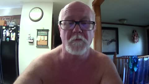 Snapshot of pussylover1365 chatting on 09/17/25, 09:16 pussylover1365 online show from 09/17/25, 09:16