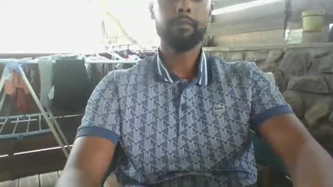 Snapshot of python974 chatting on 10/10/25, 11:53 Python online show from 10/10/25, 11:53