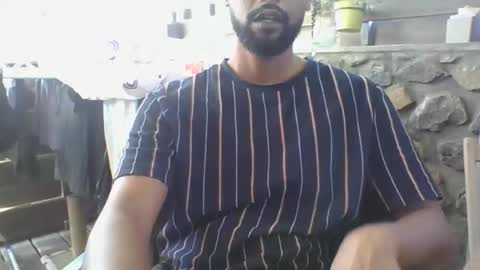 Snapshot of python974 chatting on 10/11/25, 07:07 Python online show from 10/11/25, 07:07