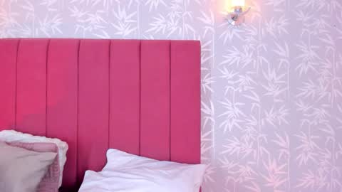 Snapshot of qadeshh_ chatting on 11/03/25, 11:37 qadeshh online show from 11/03/25, 11:37