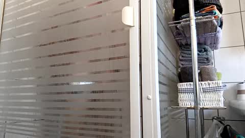 qm0722 online show from 09/28/25, 02:55