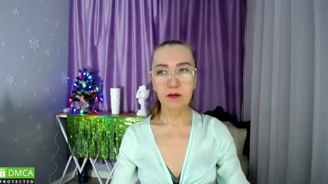 Snapshot of queen_a_n_i chatting on 12/17/24, 11:06 A N I Ill be here on December 1st online show from 12/17/24, 11:06