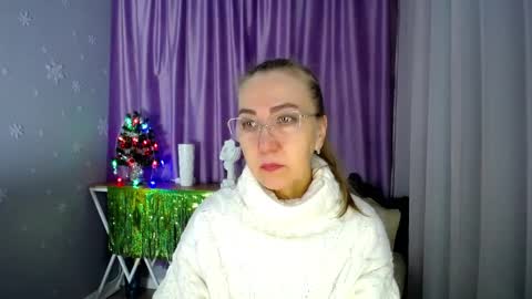 Snapshot of queen_a_n_i chatting on 01/03/25, 10:20 A N I Ill be here on December 1st online show from 01/03/25, 10:20