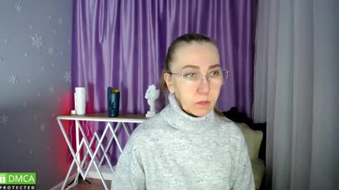 Snapshot of queen_a_n_i chatting on 01/18/25, 10:28 A N I Ill be here on December 1st online show from 01/18/25, 10:28