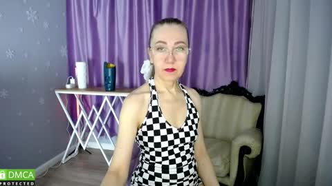 Snapshot of queen_a_n_i chatting on 03/10/25, 08:04 A N I Ill be here on December 1st online show from 03/10/25, 08:04