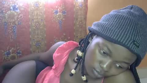 Snapshot of queen_banice chatting on 09/30/25, 10:31 queen_banice online show from 09/30/25, 10:31