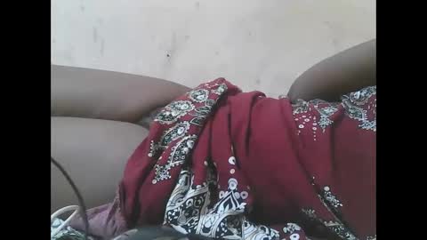 Snapshot of queen_berry1 chatting on 11/16/25, 06:46 queen_berry1 online show from 11/16/25, 06:46