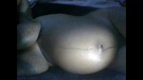 Snapshot of queen_berry1 chatting on 11/27/25, 03:03 queen_berry1 online show from 11/27/25, 03:03