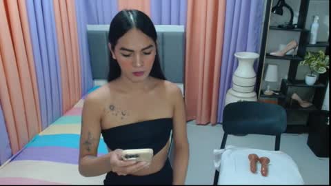 Snapshot of queen_dyosa chatting on 09/27/25, 07:30 Queen Dyosa online show from 09/27/25, 07:30
