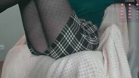 Carly online show from 11/12/25, 05:24