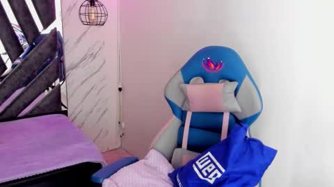 Snapshot of queen_perla_ chatting on 10/29/25, 12:07 online show from 10/29/25, 12:07