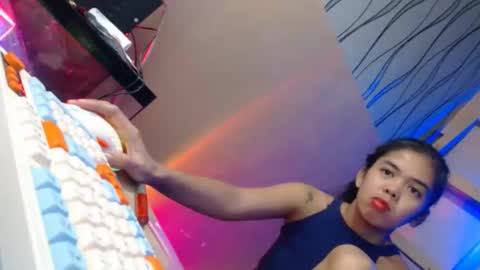 queen_seavera1 online show from 10/10/25, 08:24