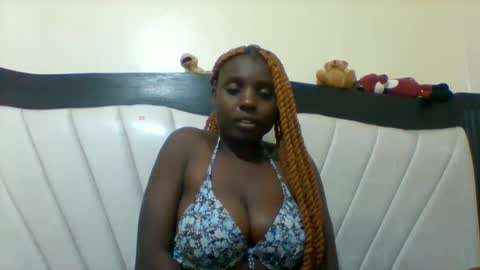 Snapshot of queen_wow2 chatting on 09/14/25, 02:49 queen online show from 09/14/25, 02:49