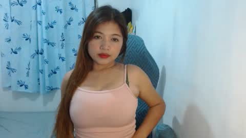 Snapshot of queenboba chatting on 12/02/24, 01:24 queen online show from 12/02/24, 01:24