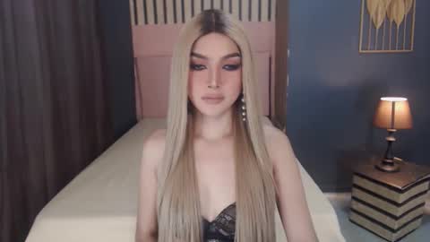 Snapshot of queenemeraldts chatting on 03/05/25, 02:36 queenemeraldts online show from 03/05/25, 02:36