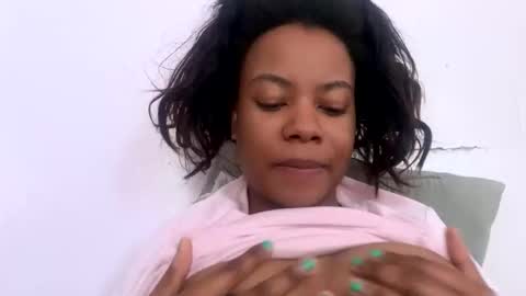 Snapshot of queenkourt chatting on 11/10/25, 07:35 Kourtney online show from 11/10/25, 07:35