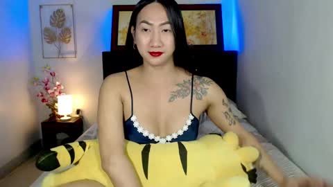 QUEEN online show from 12/30/24, 05:04