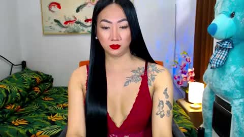 QUEEN online show from 01/30/25, 06:13