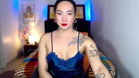 QUEEN online show from 02/23/25, 08:49