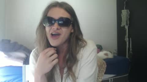 Snapshot of queennicky88 chatting on 01/29/25, 08:46 Nico online show from 01/29/25, 08:46