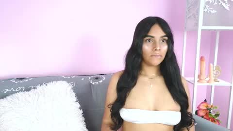 Snapshot of queenofchains chatting on 10/18/25, 12:06 queenofchains online show from 10/18/25, 12:06