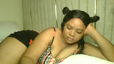 Snapshot of queenofsouls chatting on 01/03/25, 02:54 . online show from 01/03/25, 02:54