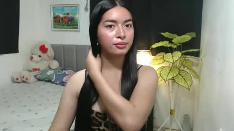 QueenPinay69 online show from 10/07/25, 04:37