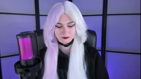 Rose online show from 10/31/25, 04:30