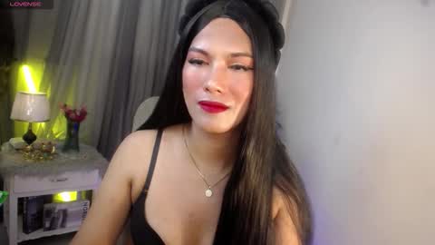 Sabrina online show from 10/31/25, 04:19