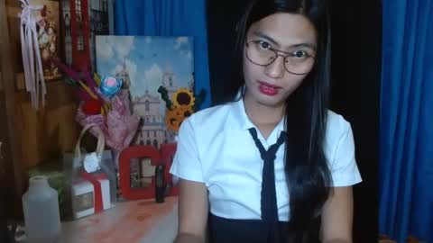 Snapshot of queensteffi chatting on 12/13/24, 07:10 queensteffi online show from 12/13/24, 07:10