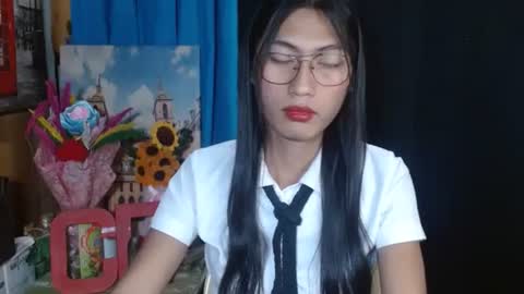 Snapshot of queensteffi chatting on 02/06/25, 10:53 queensteffi online show from 02/06/25, 10:53