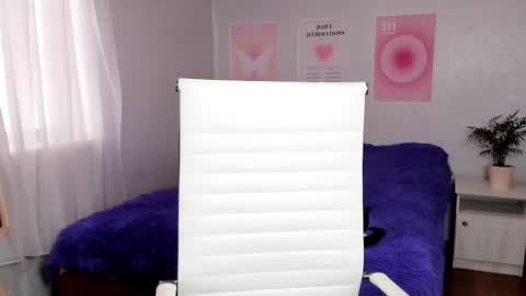 Anna online show from 10/15/25, 06:57