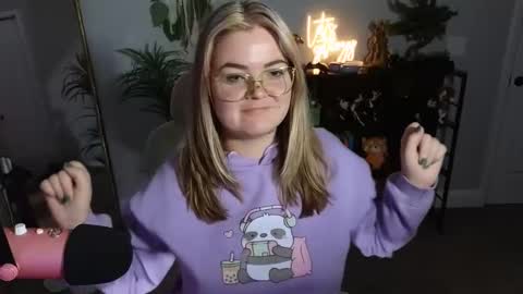 Bri online show from 10/20/25, 01:06