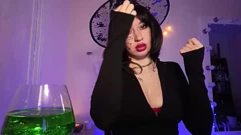 quiet_smile online show from 10/26/25, 01:50