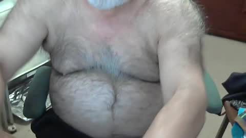 Snapshot of quietnshy2 chatting on 01/02/25, 04:02 quietnshy2 online show from 01/02/25, 04:02