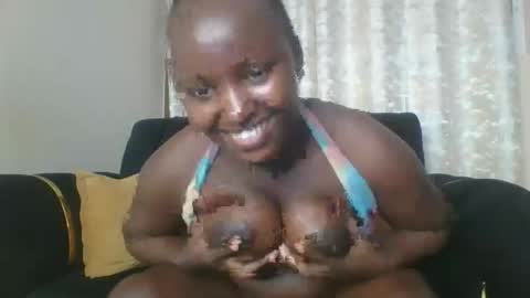 Snapshot of quinn_ce_ chatting on 11/12/25, 01:33 quinn_ce_ online show from 11/12/25, 01:33