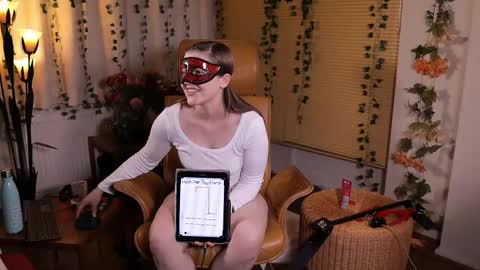 Snapshot of quinnrmonroe chatting on 02/18/25, 08:14 QuinnMonroe online show from 02/18/25, 08:14