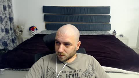 R0bila online show from 01/25/25, 11:43