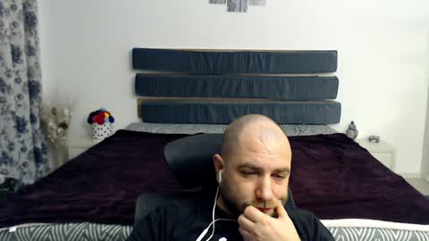 R0bila online show from 01/29/25, 08:35