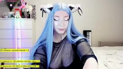 Snapshot of raaaaaaawr chatting on 09/27/25, 11:37 - online show from 09/27/25, 11:37